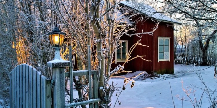 3 Home Projects to Take Care of Before Winter Arrives