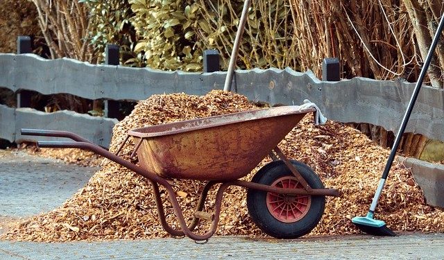 What type of Landscape Mulching to use for your garden