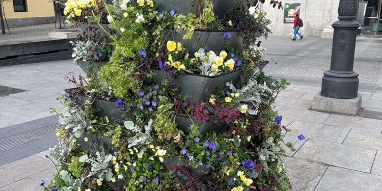 How to Design Your Tower Garden for Maximum Yield and Beauty - 2023 Guide